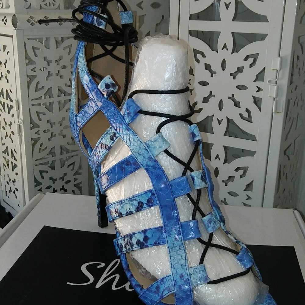 Multicolor Royal Blue, Black & W Snake Print Heels - Picture 2 of 2